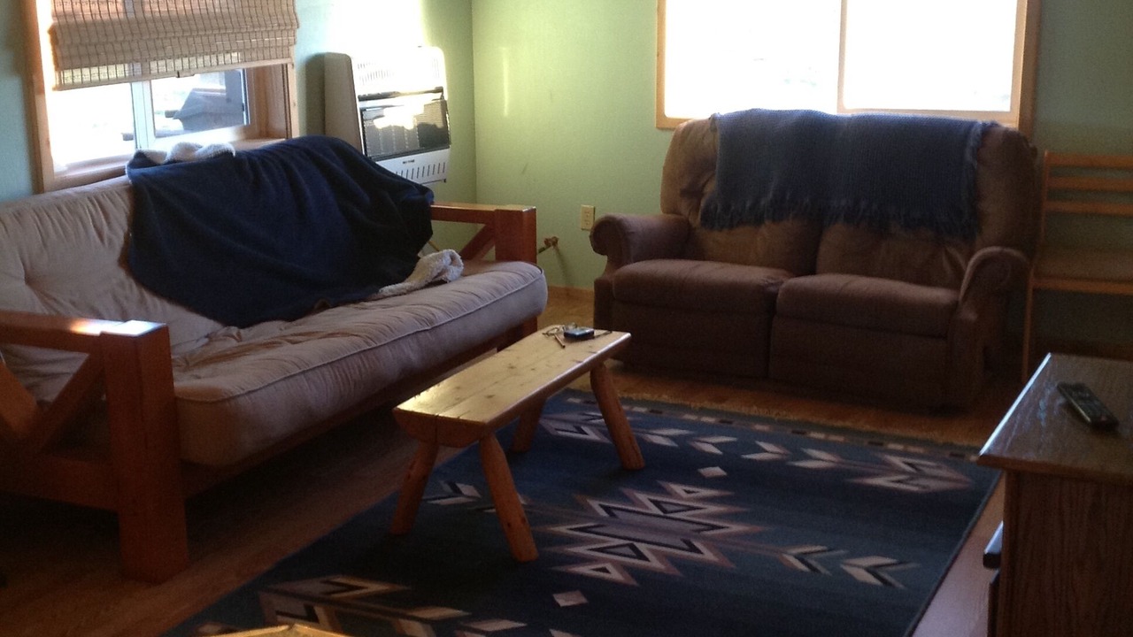 Photo of Livingroom in Yellow Jacket