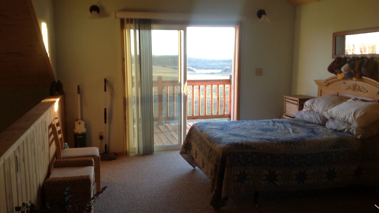 Photo of Bedroom in Yellow Jacket
