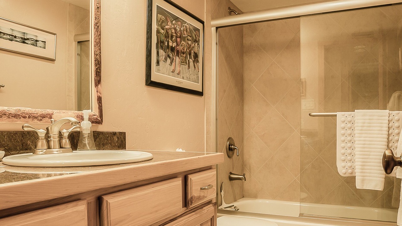 Photo of Bathroom in Warrior's Mark
