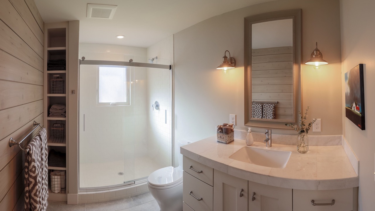 Photo of Bathroom in Golden
