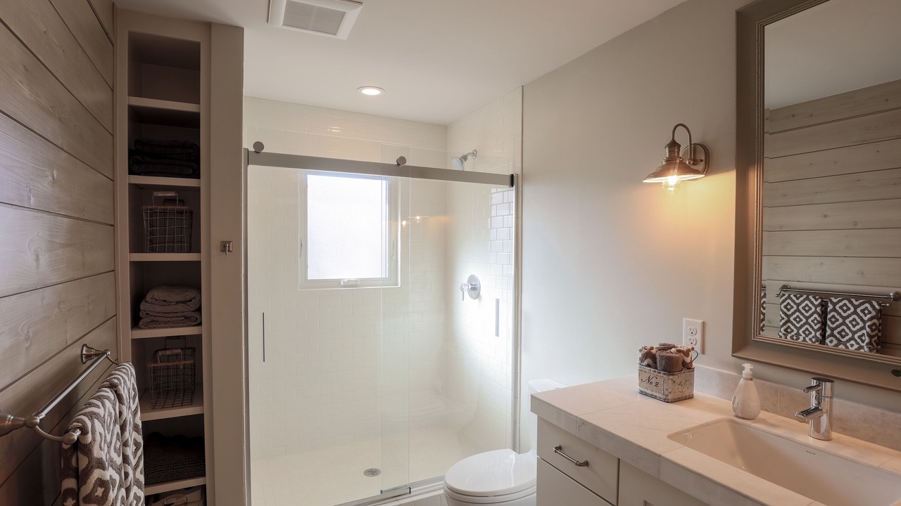 Photo of Bathroom in Golden
