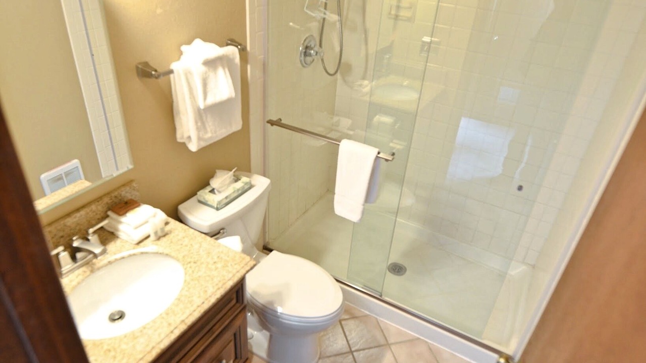 Photo of Bathroom in Warrior's Mark West