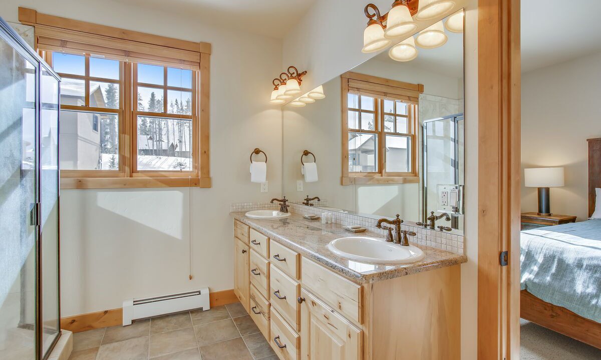 Photo of Bathroom in Fraser
