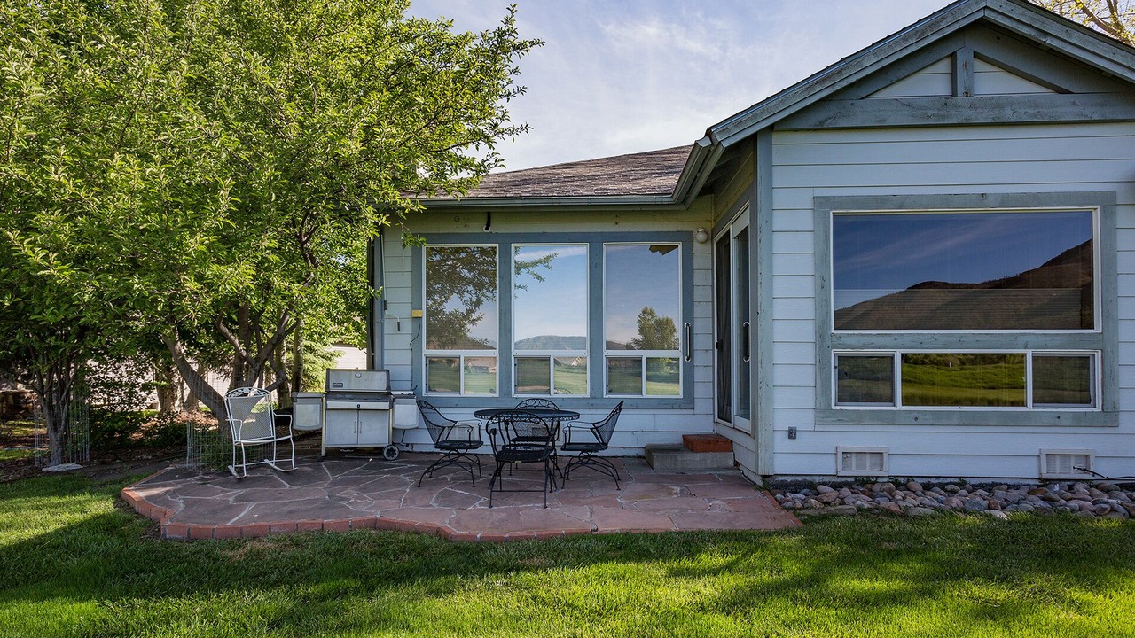 Photo of Outdoor in Dalton Ranch