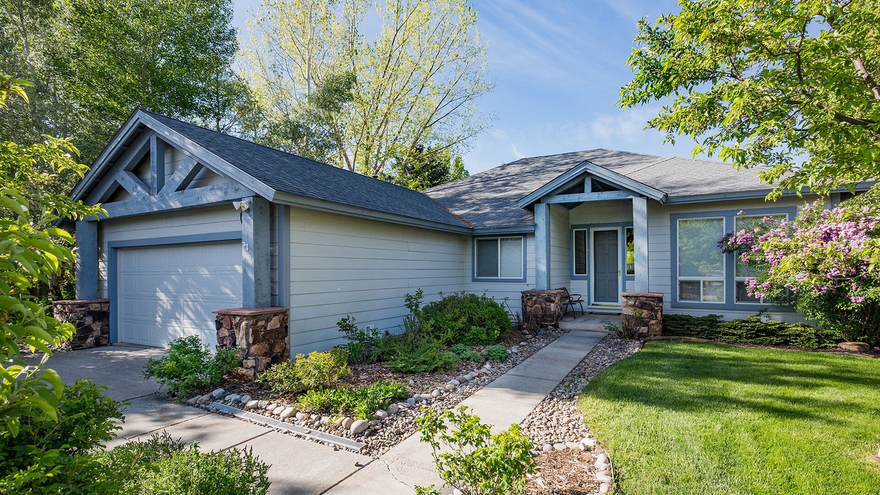 Photo of Outdoor in Dalton Ranch