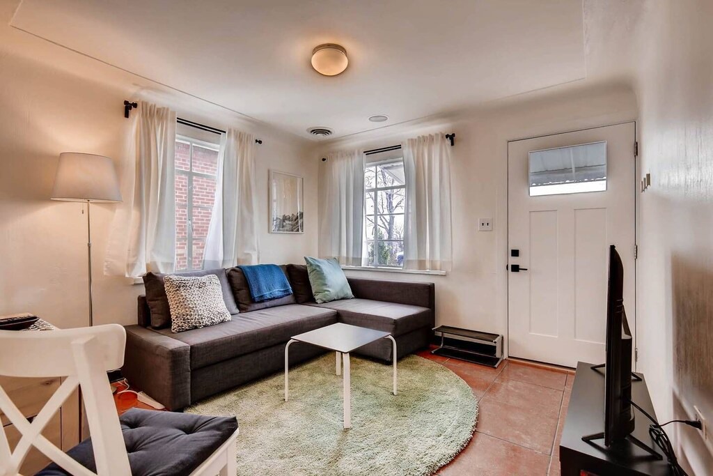 Photo of Livingroom in Chaffee Park