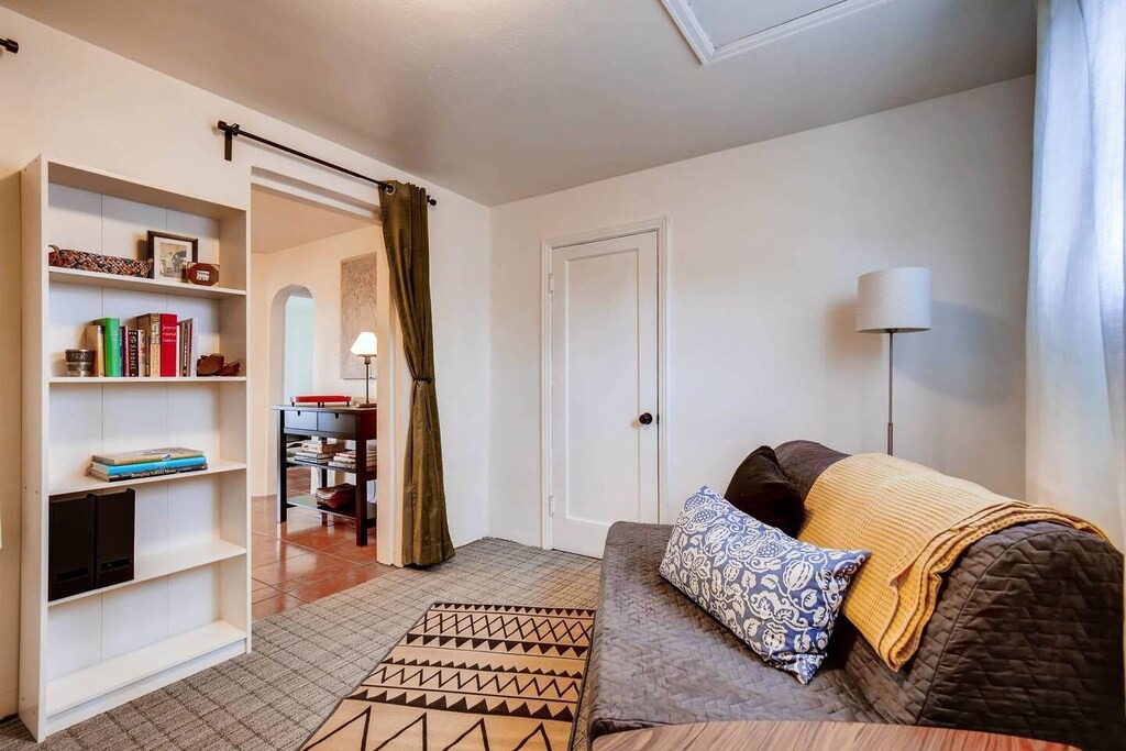 Photo of Livingroom in Chaffee Park
