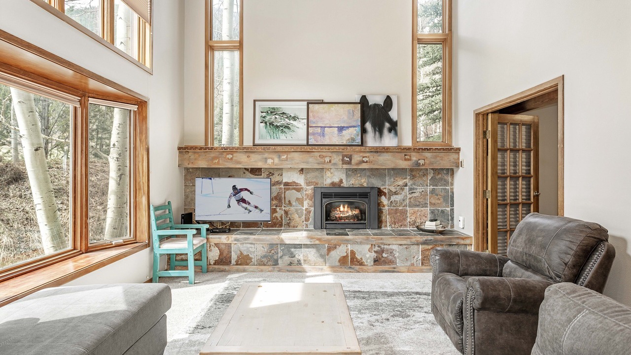 Photo of Livingroom in Vail