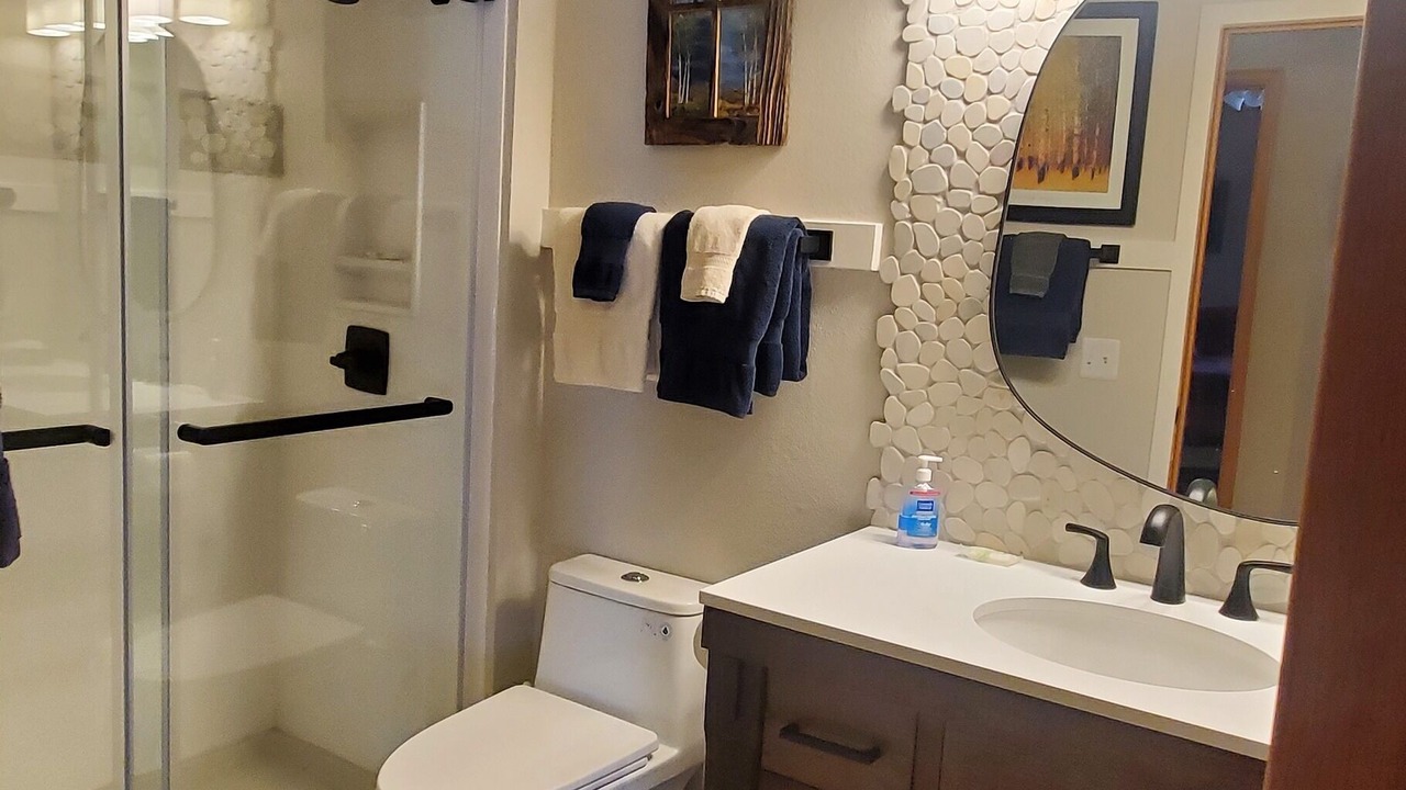 Photo of Bathroom in Fraser
