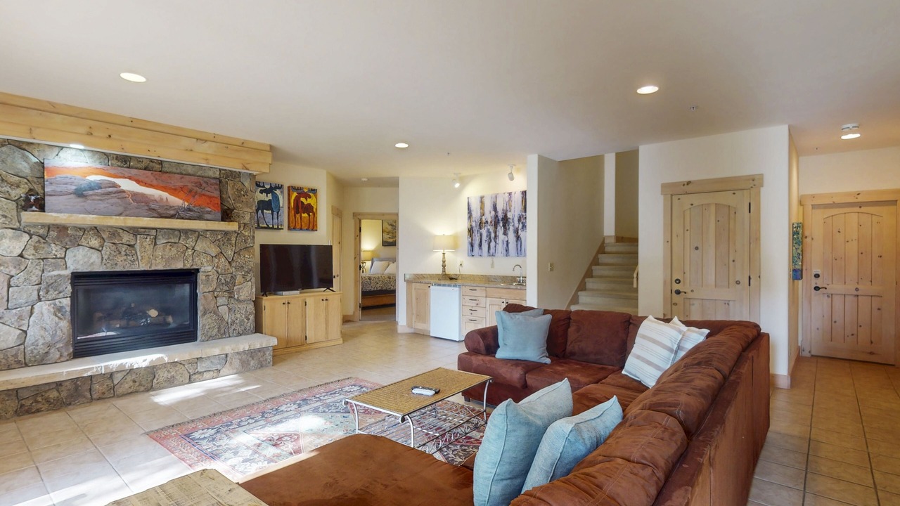 Photo of Livingroom in Three Peaks