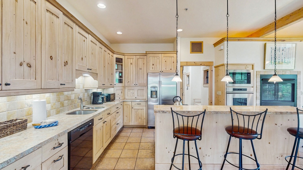 Photo of Kitchen in Three Peaks