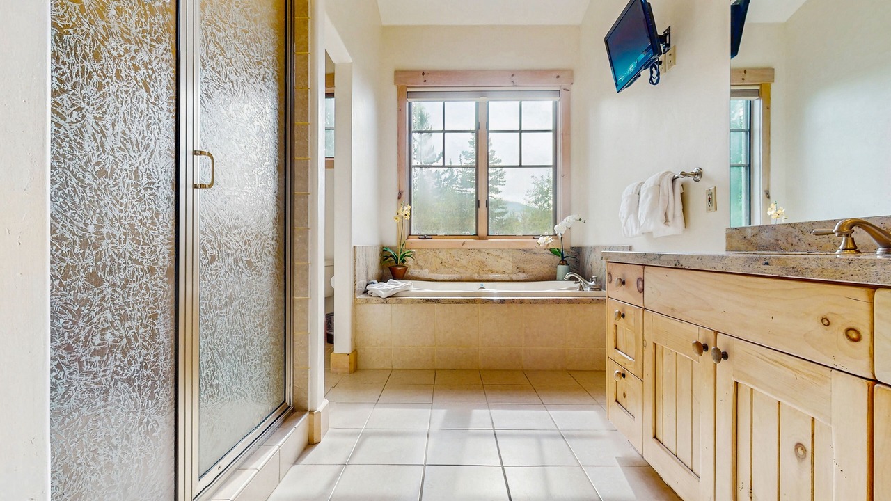 Photo of Bathroom in Three Peaks