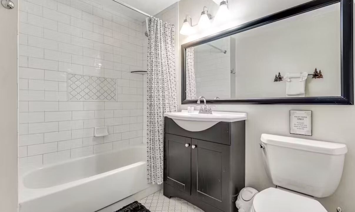Photo of Bathroom in Dillon