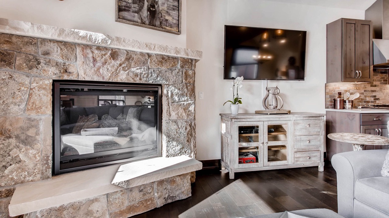 Photo of Livingroom in River Run