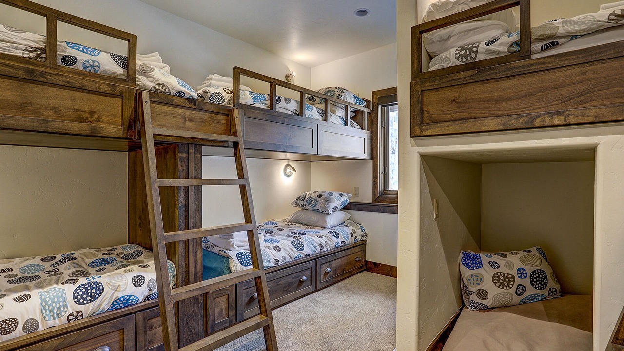 Photo of Bedroom in Angler Mountain Ranch