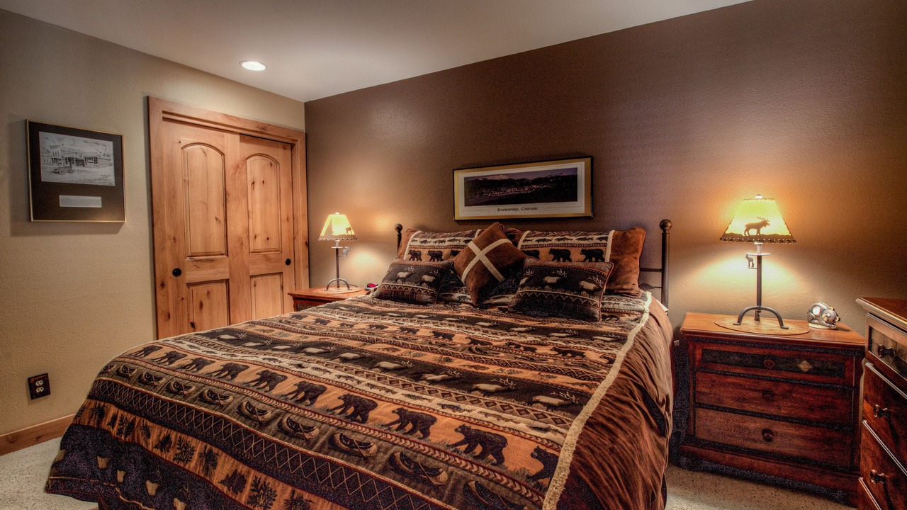 Photo of Bedroom in Historic District