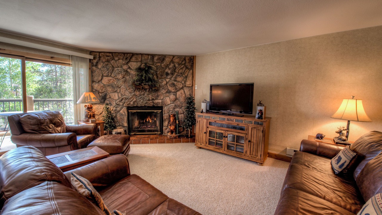 Photo of Livingroom in Historic District