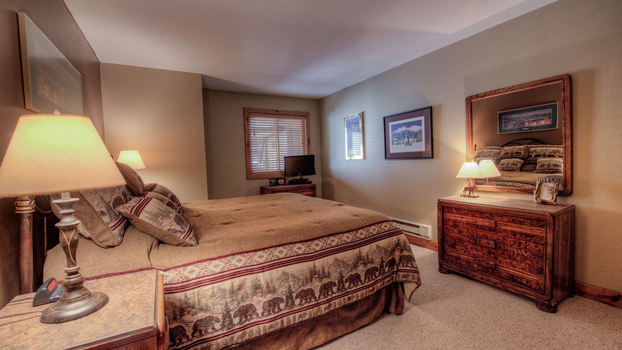 Photo of Bedroom in Historic District