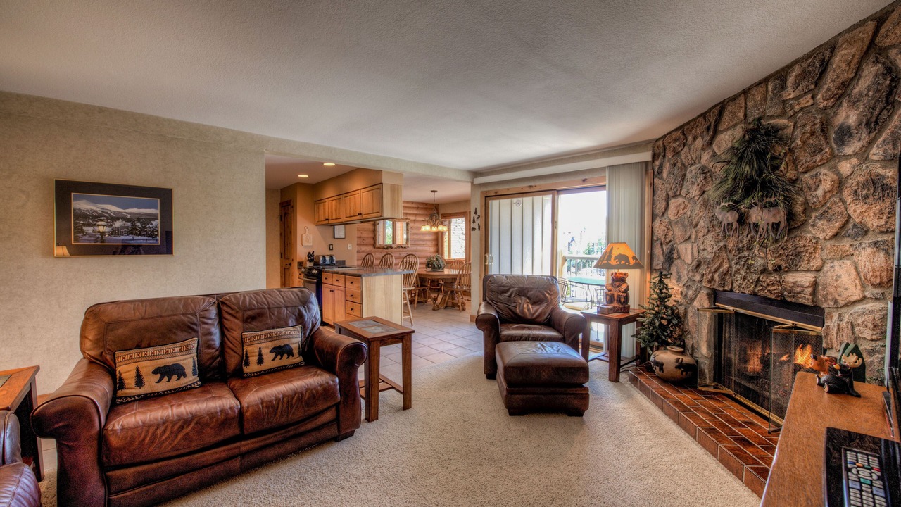 Photo of Livingroom in Historic District