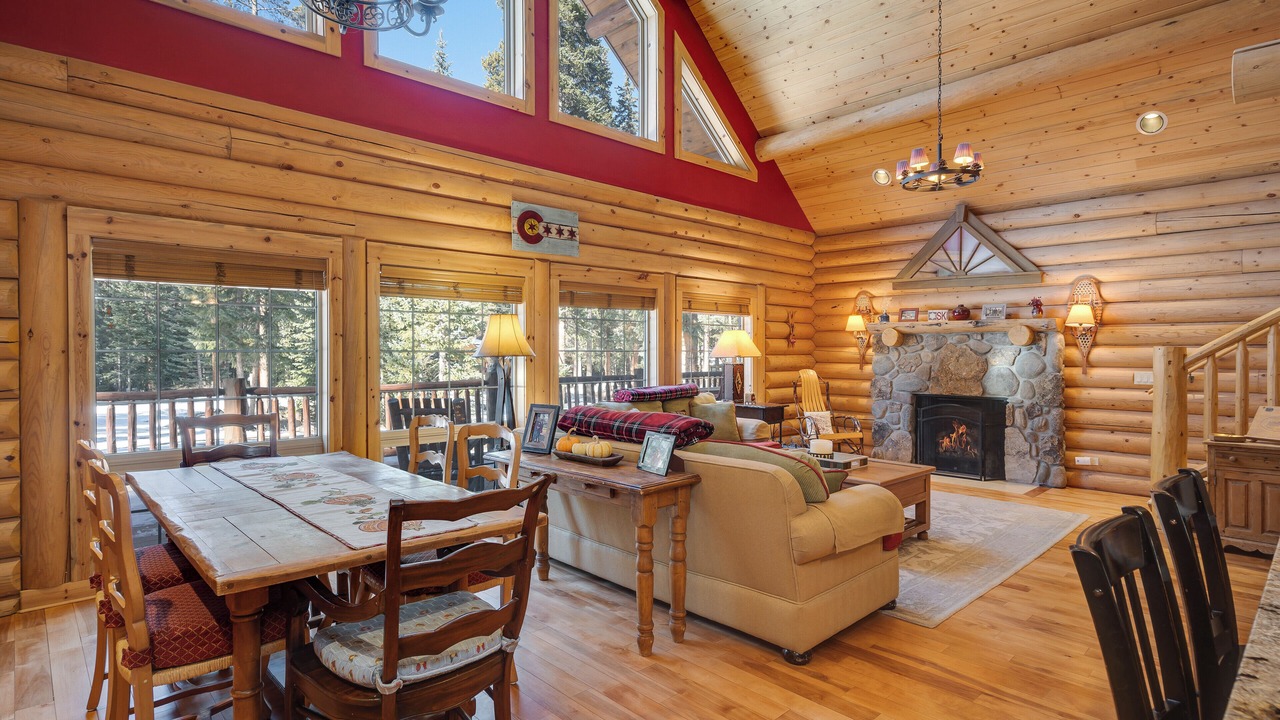 Photo of Livingroom in Blue River