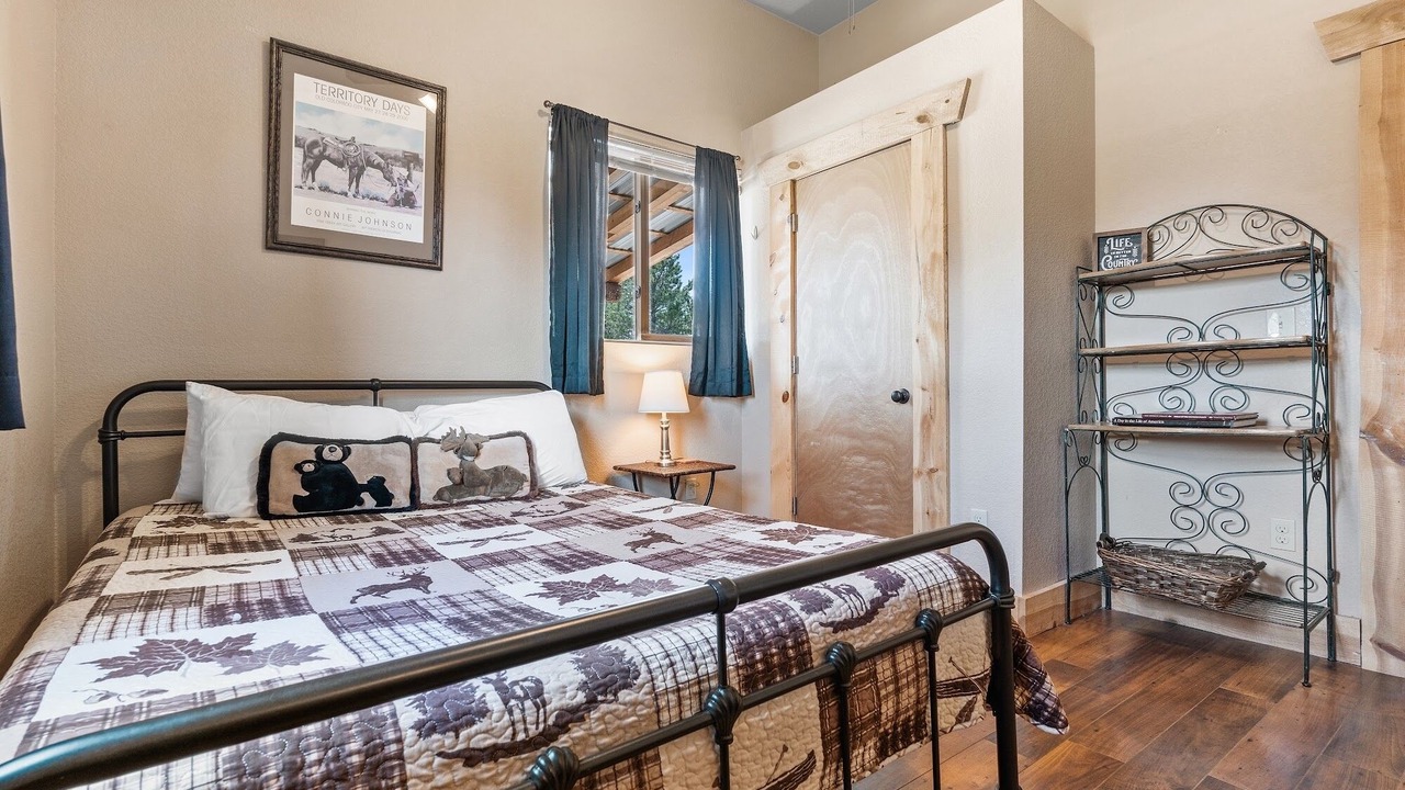 Photo of Bedroom in Elbert