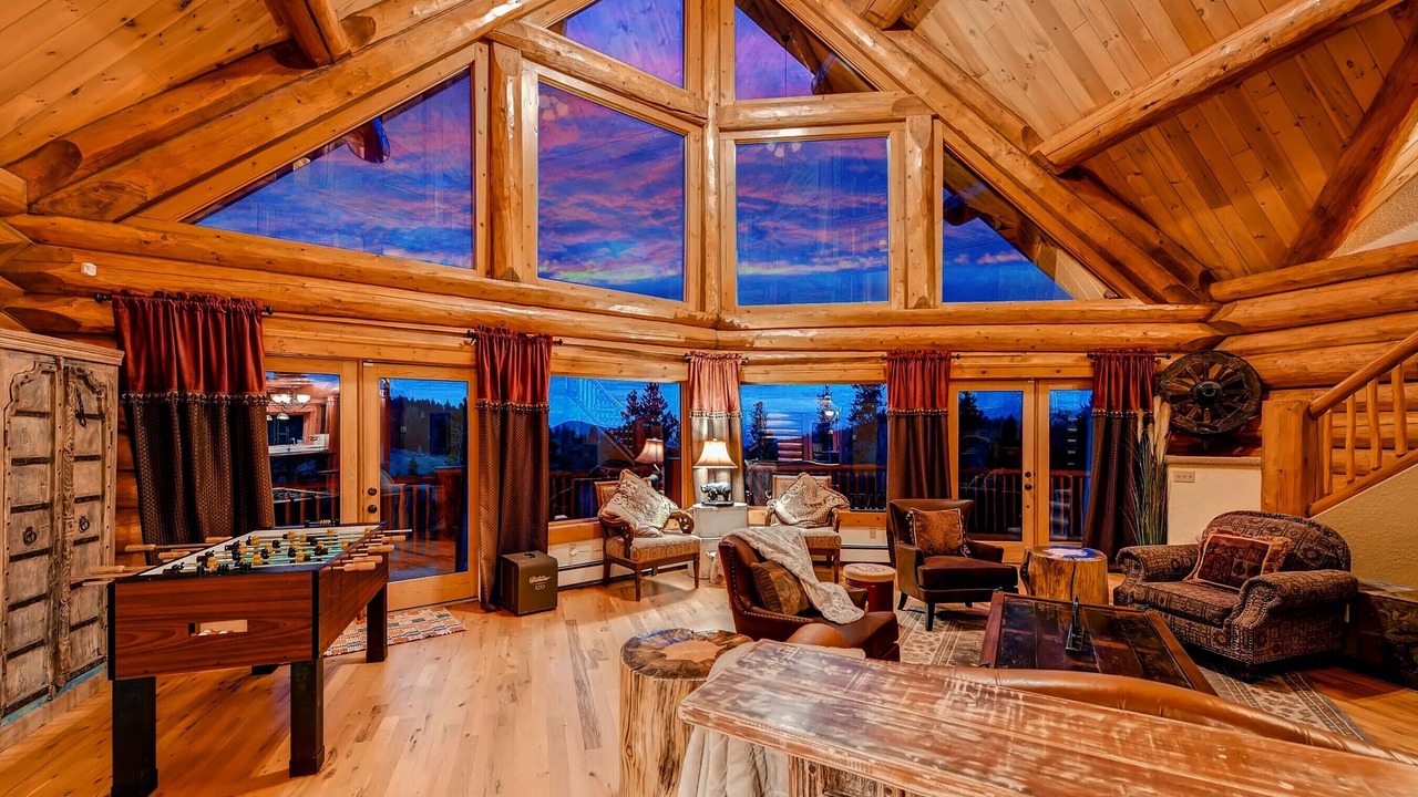 Photo of Livingroom in Black Hawk