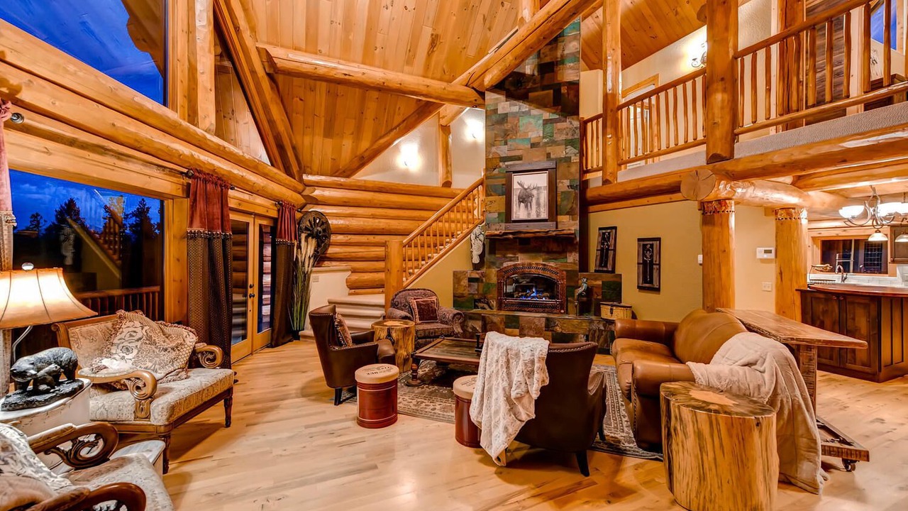 Photo of Livingroom in Black Hawk
