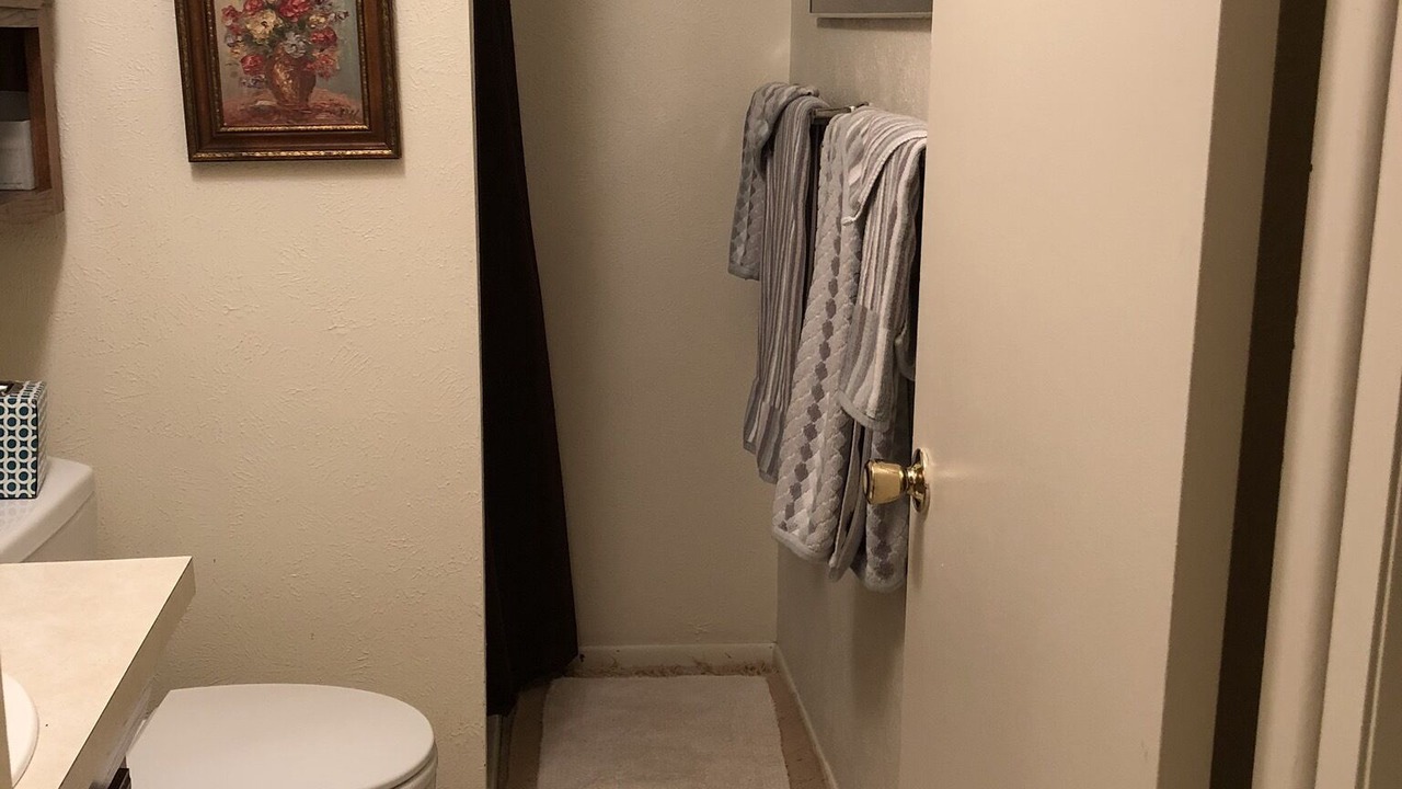 Photo of Bathroom in Glenwood Grove - North Iris