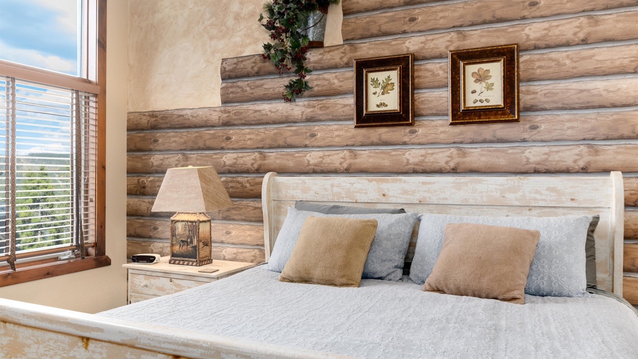 Photo of Bedroom in Four O'Clock