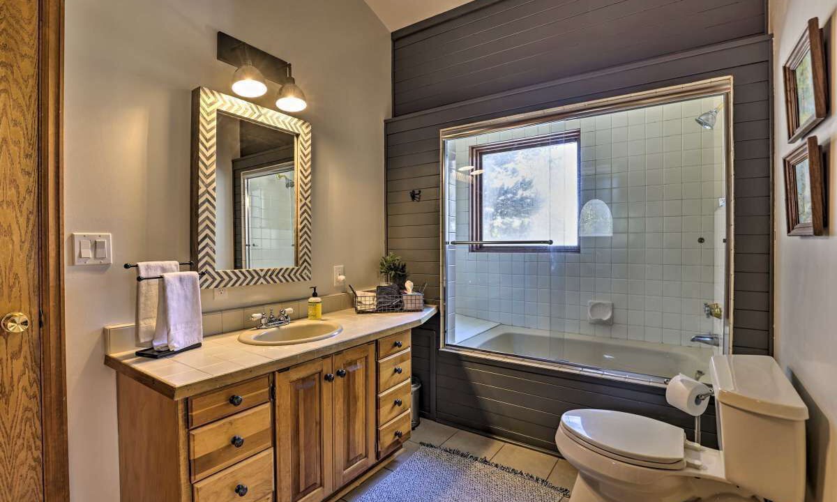 Photo of Bathroom in Fraser