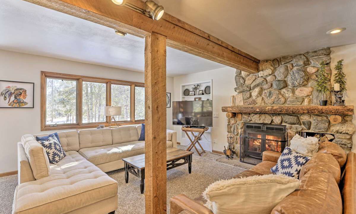 Photo of Livingroom in Fraser