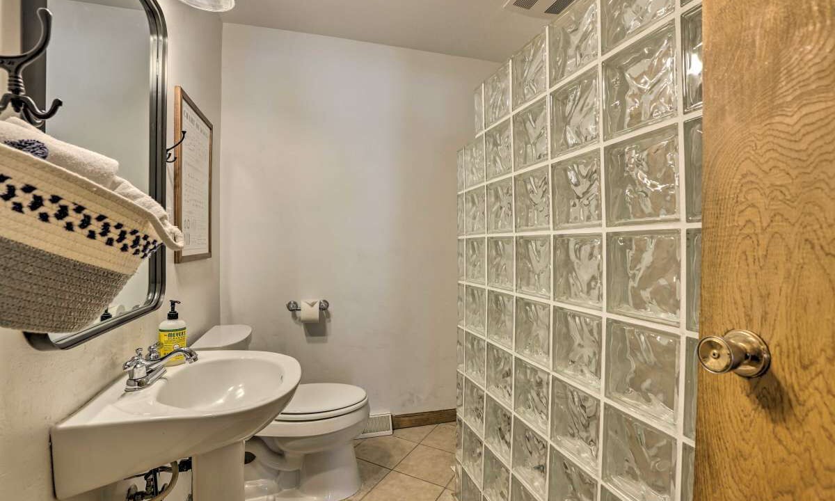 Photo of Bathroom in Fraser
