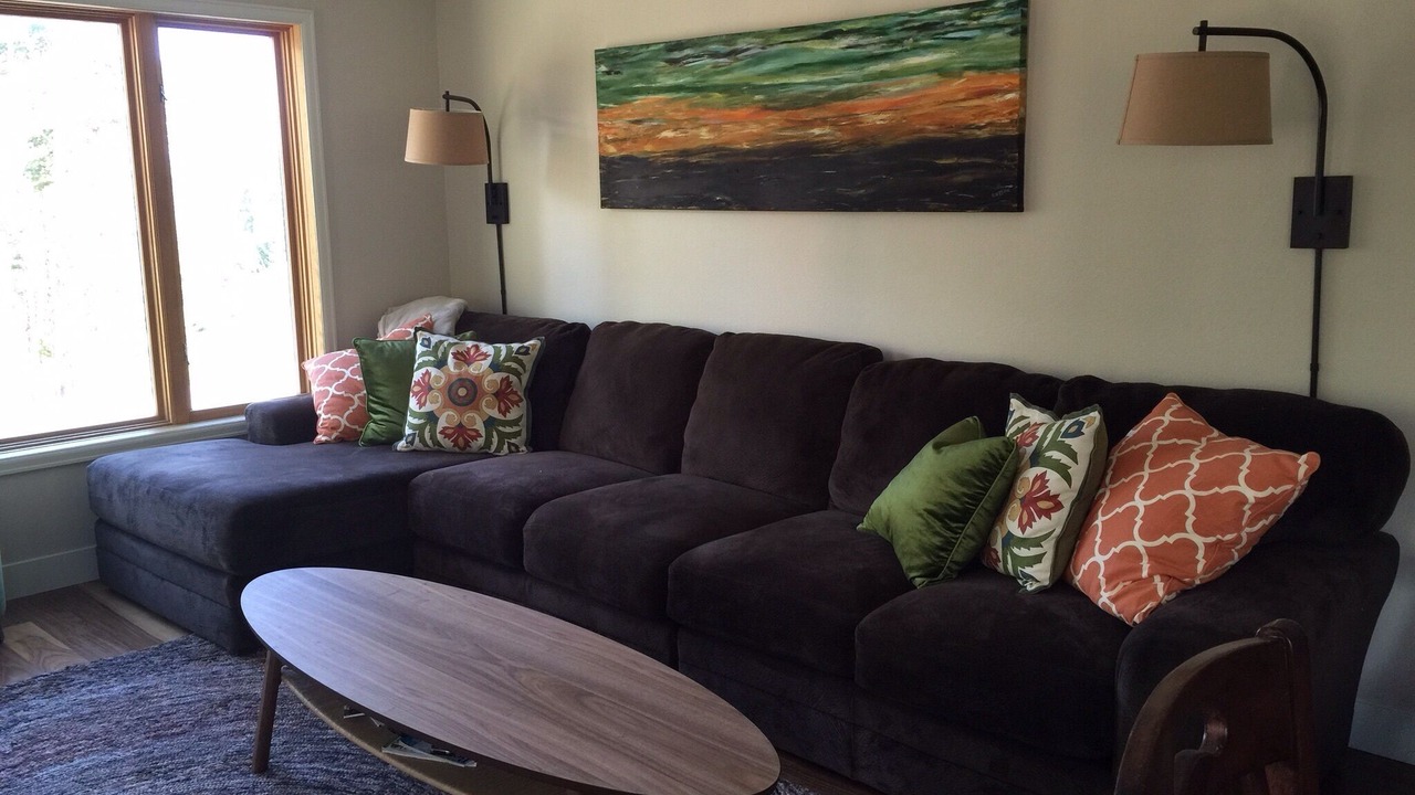 Photo of Livingroom in Warrior's Mark West