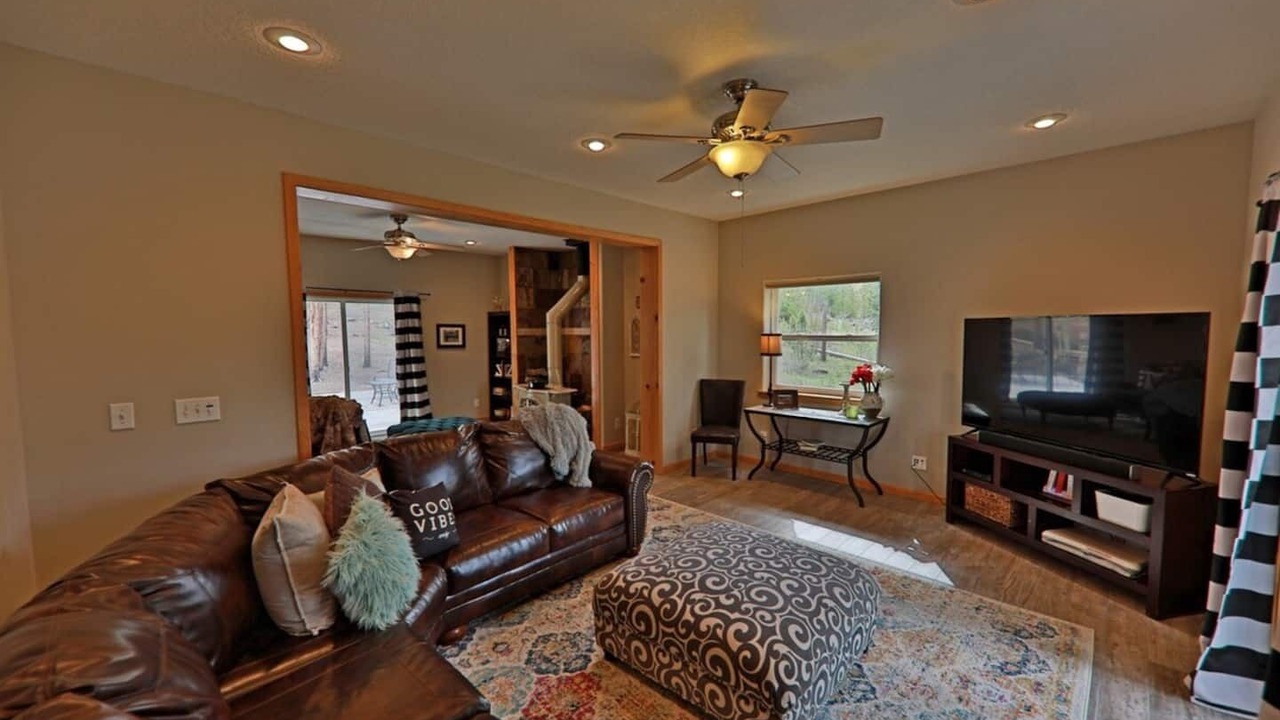 Photo of Livingroom in Fraser