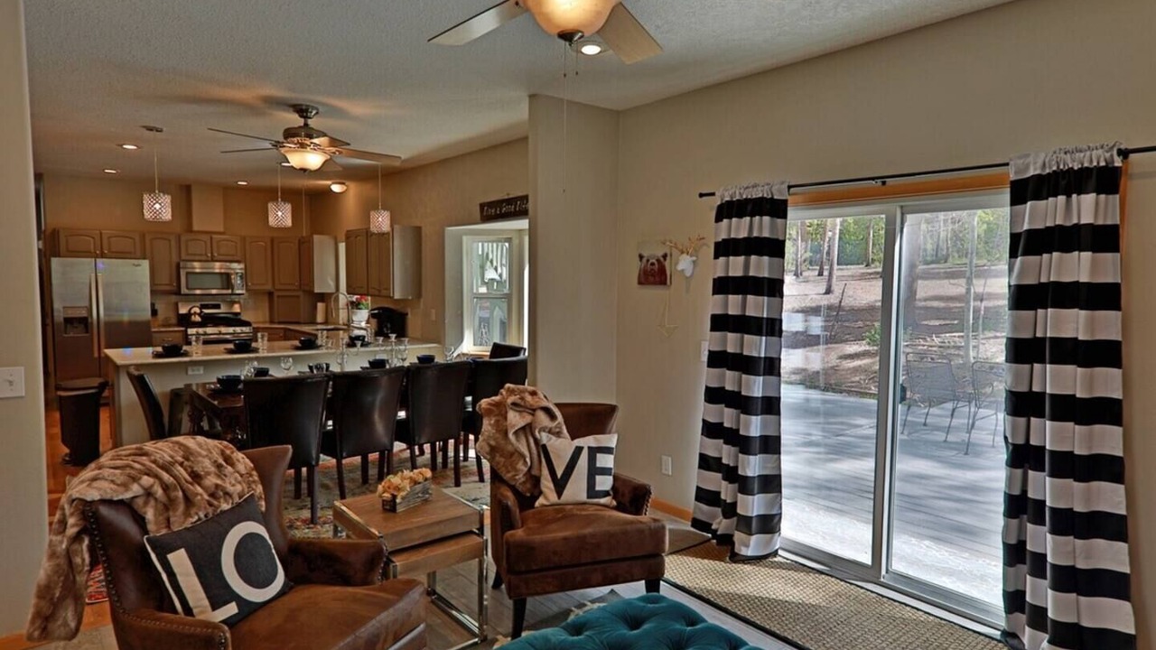 Photo of Livingroom in Fraser