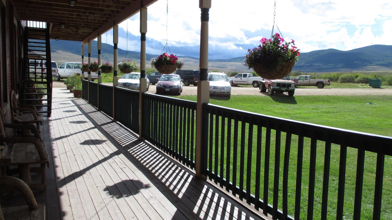 Photo of Patio Balcony in Whitepine
