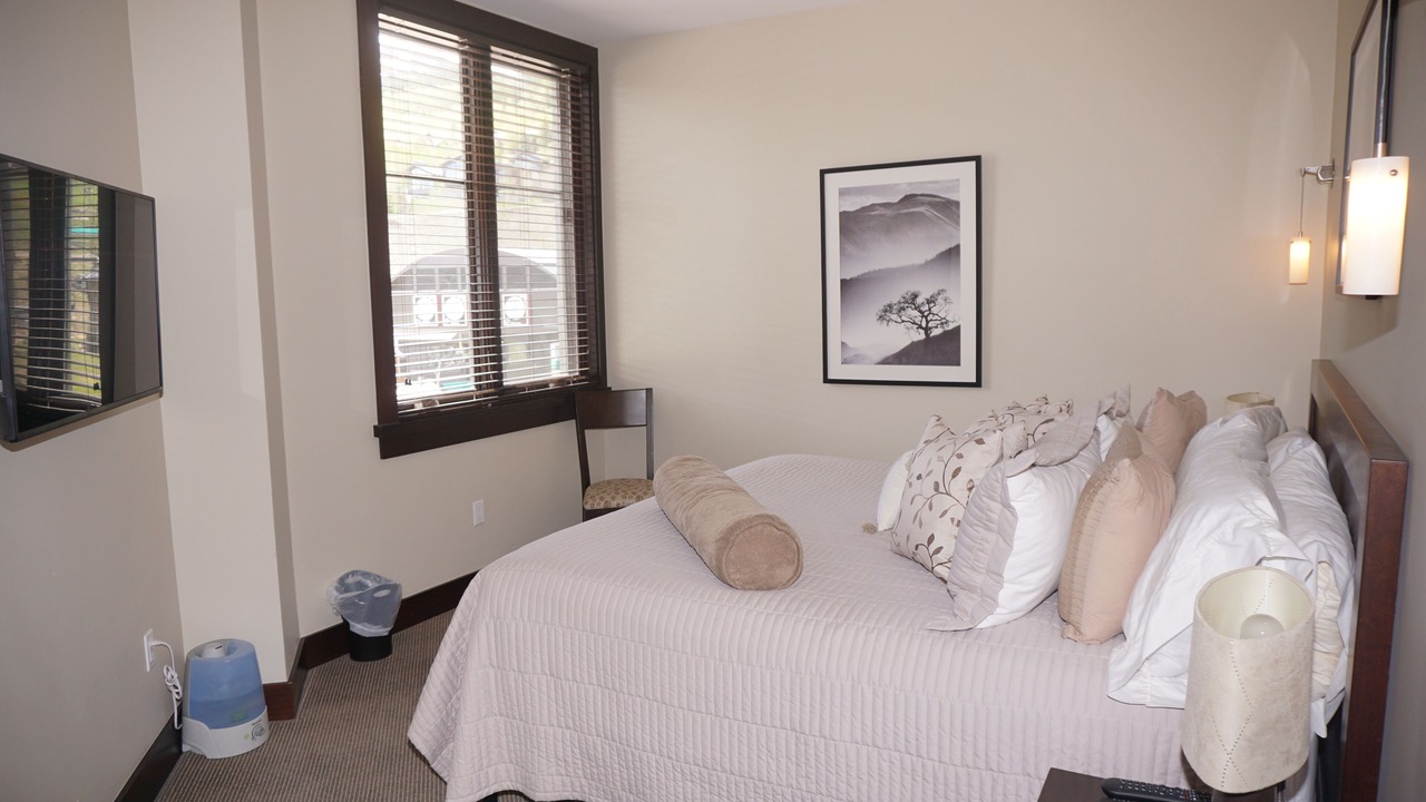 Photo of Bedroom in Snowmass Village