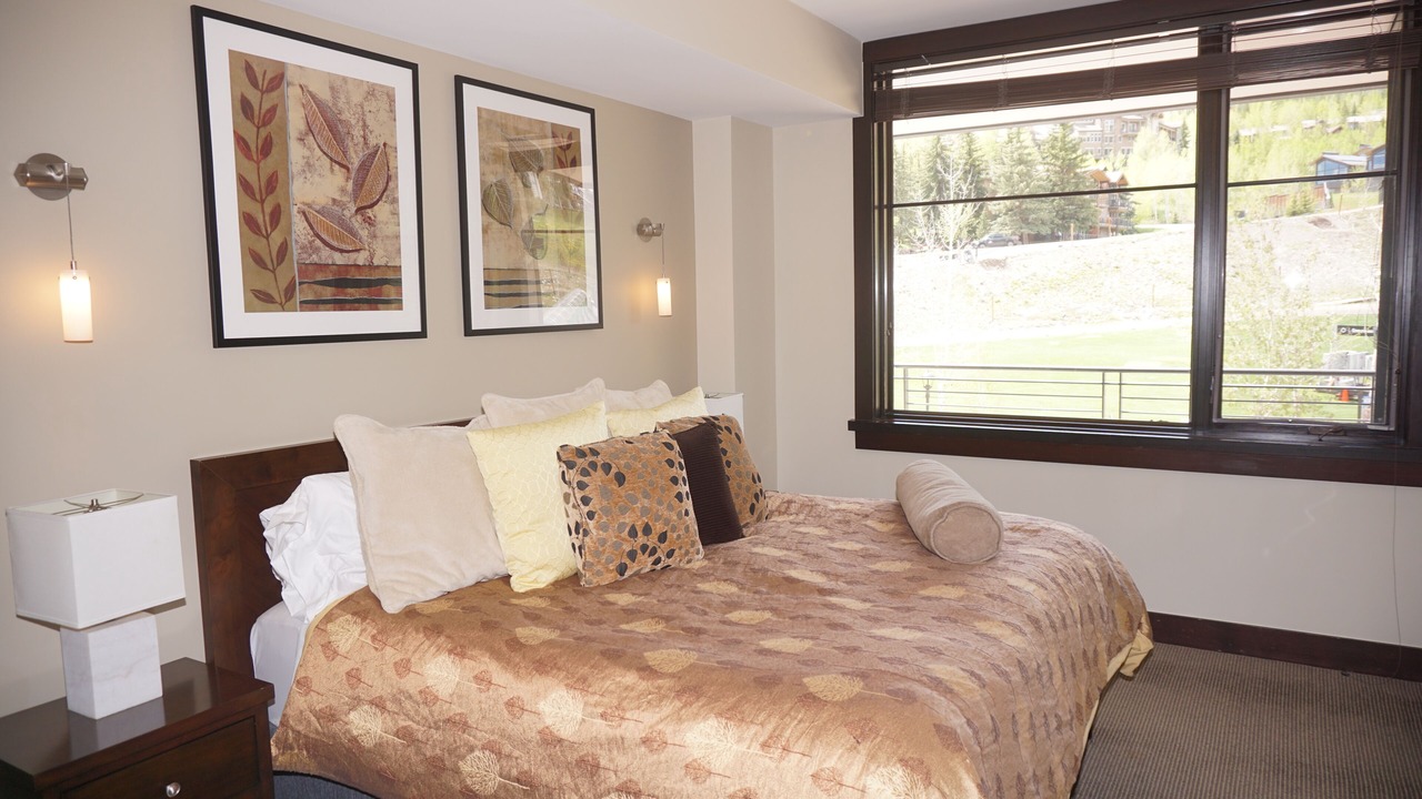 Photo of Bedroom in Snowmass Village