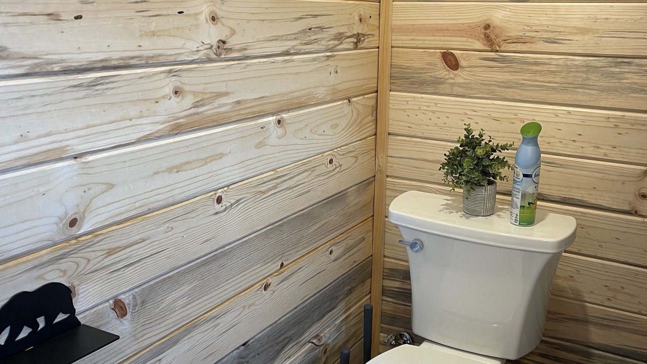 Photo of Bedroom in Grand Lake