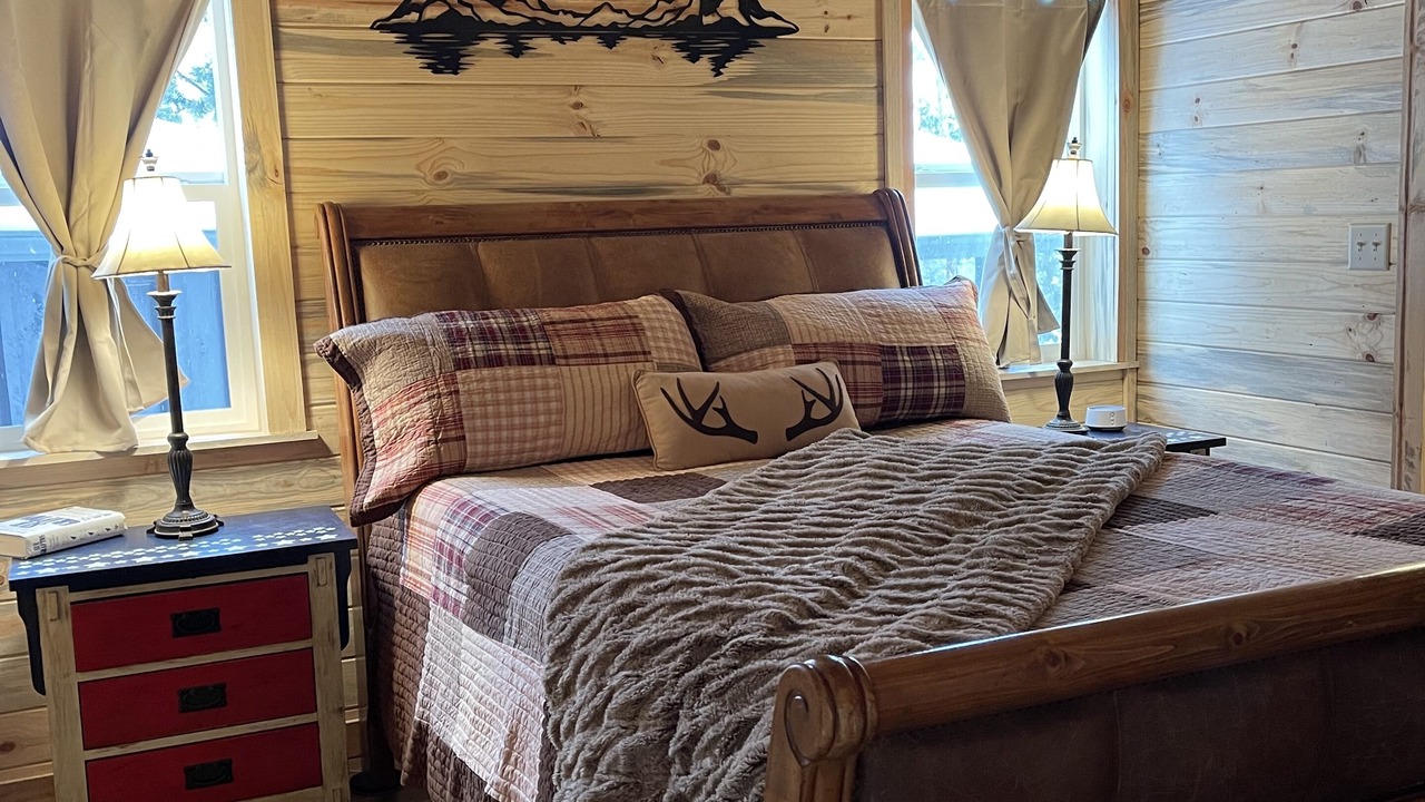 Photo of Bedroom in Grand Lake