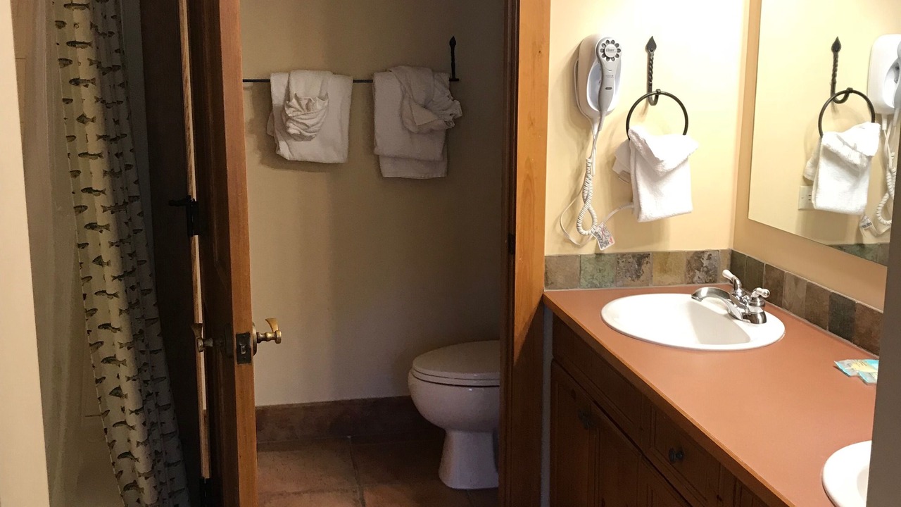 Photo of Bathroom in River Run