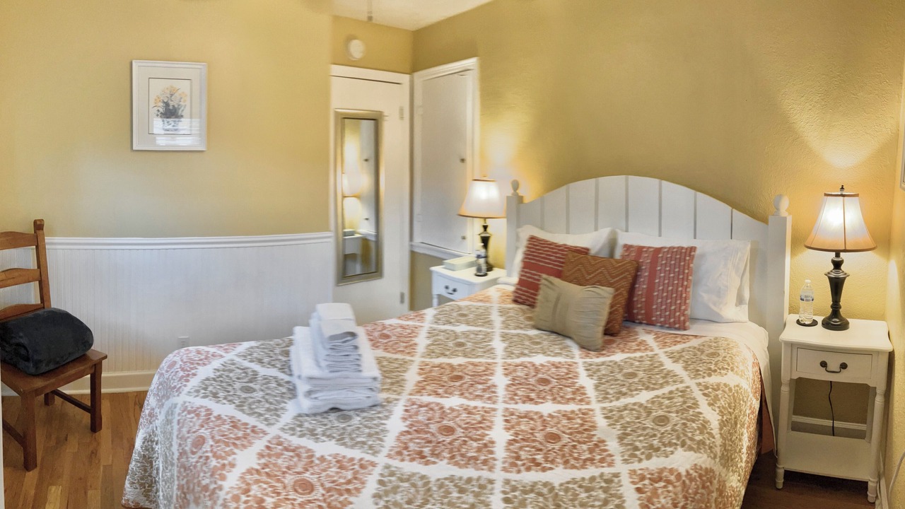 Photo of Bedroom in Golden