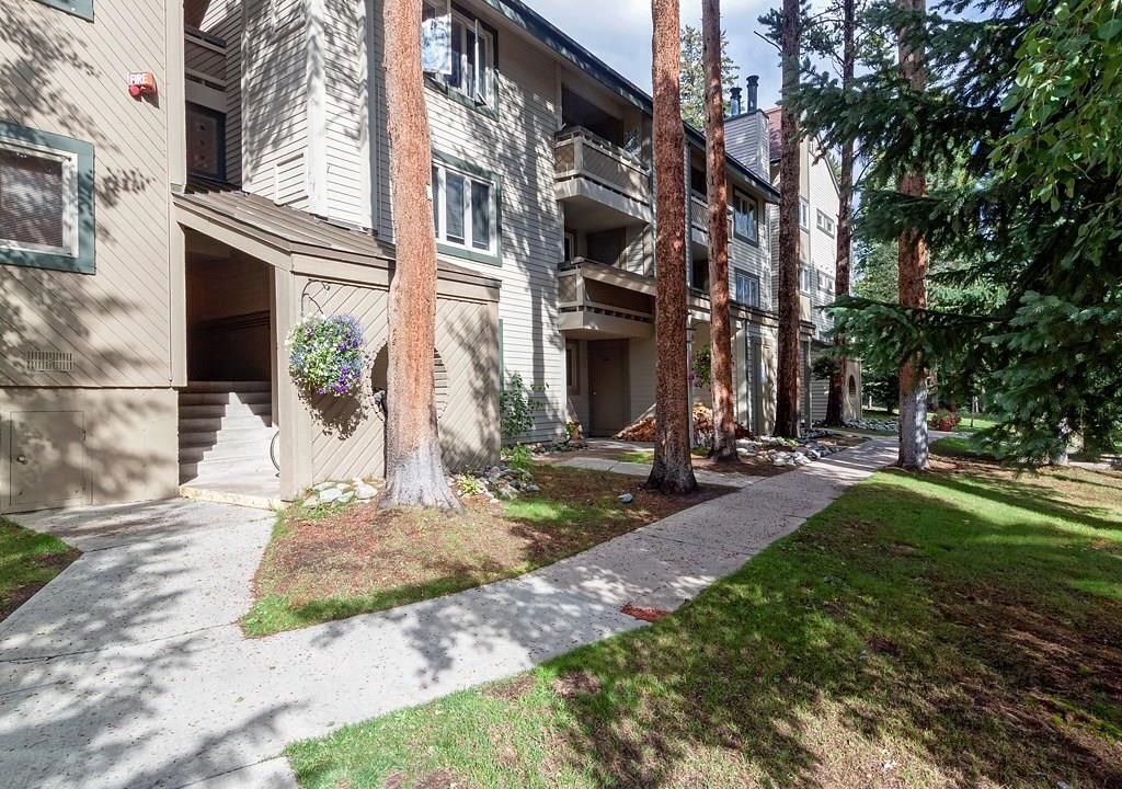 Photo of Outdoor in Peak 8