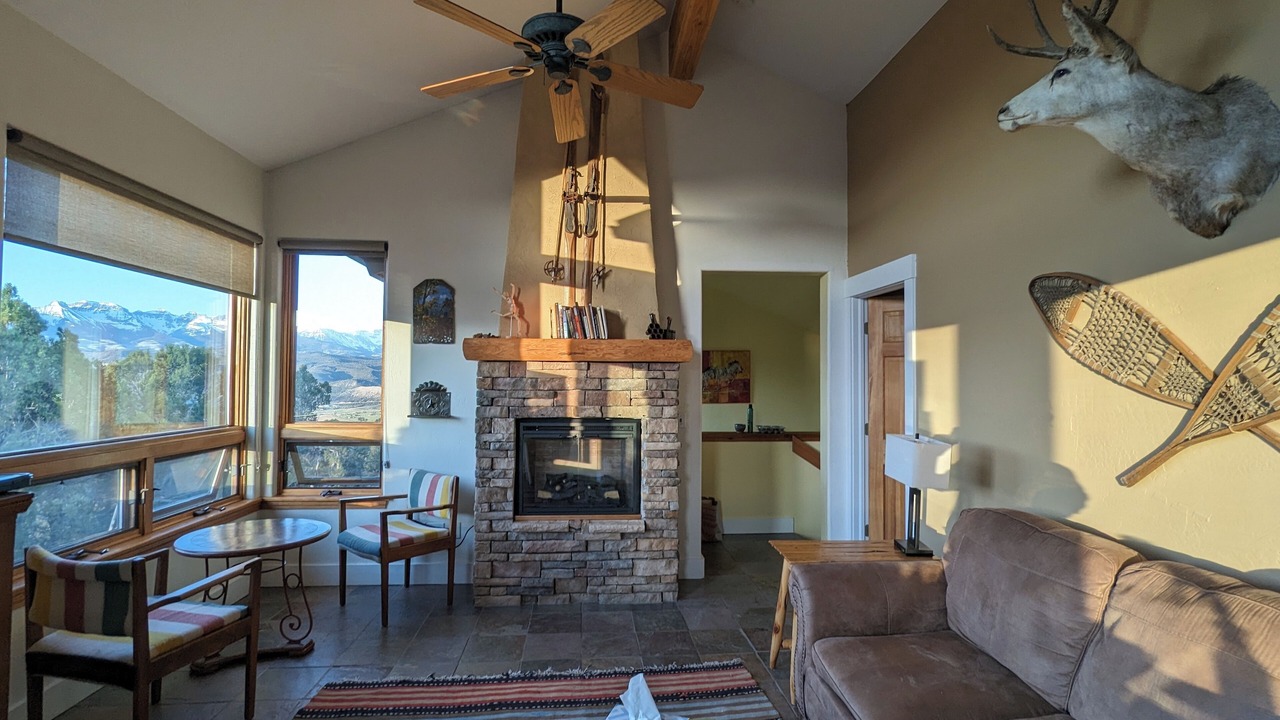 Photo of Livingroom in Loghill Village