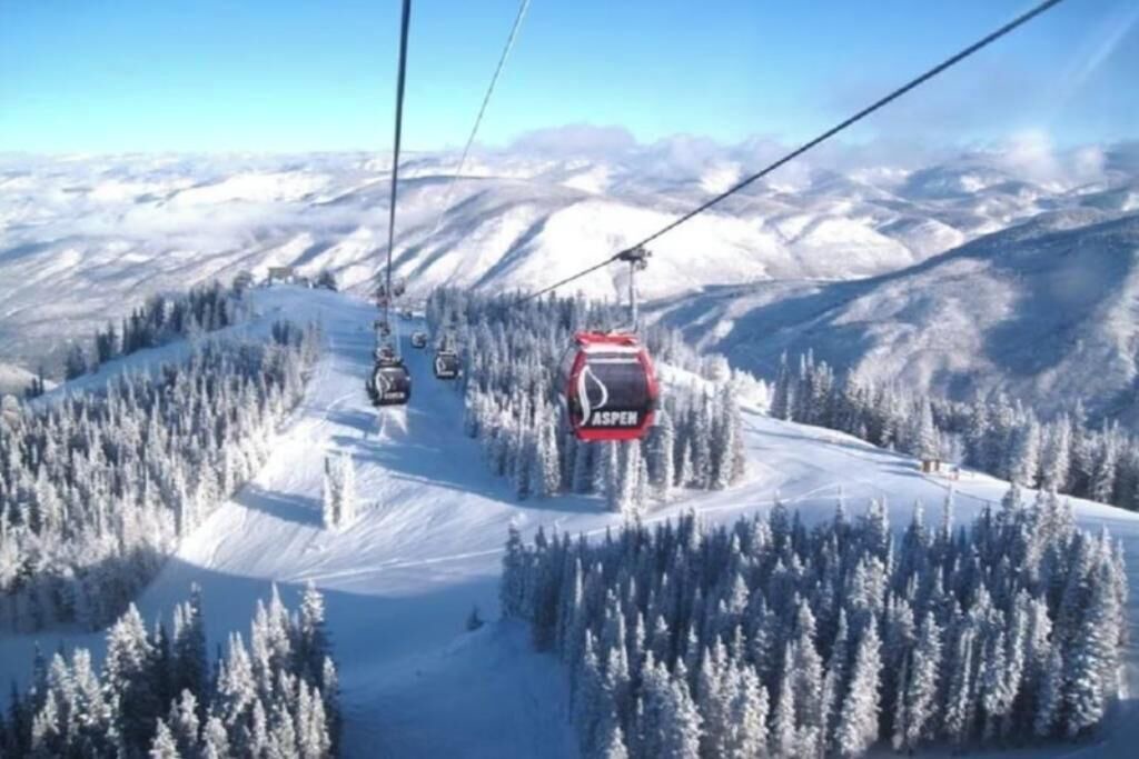 Photo of Others in Aspen