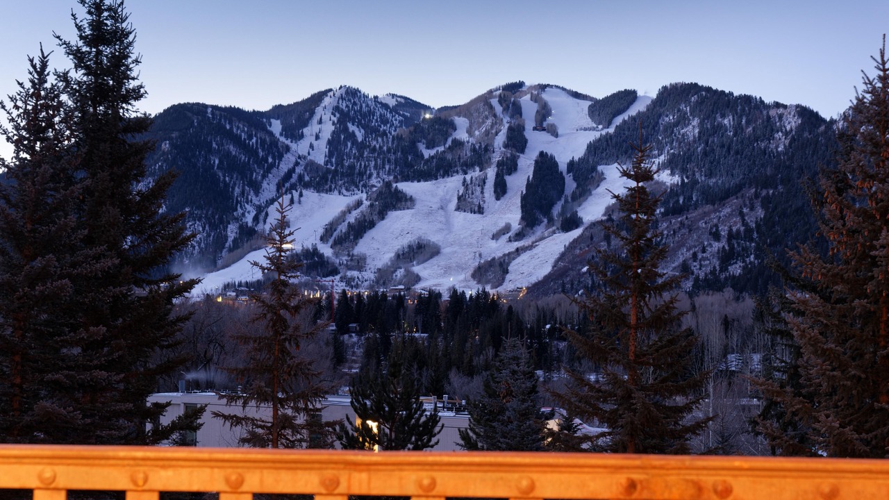 Photo of Others in Aspen