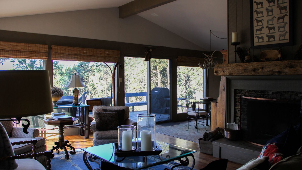 Photo of Livingroom in Missouri Heights
