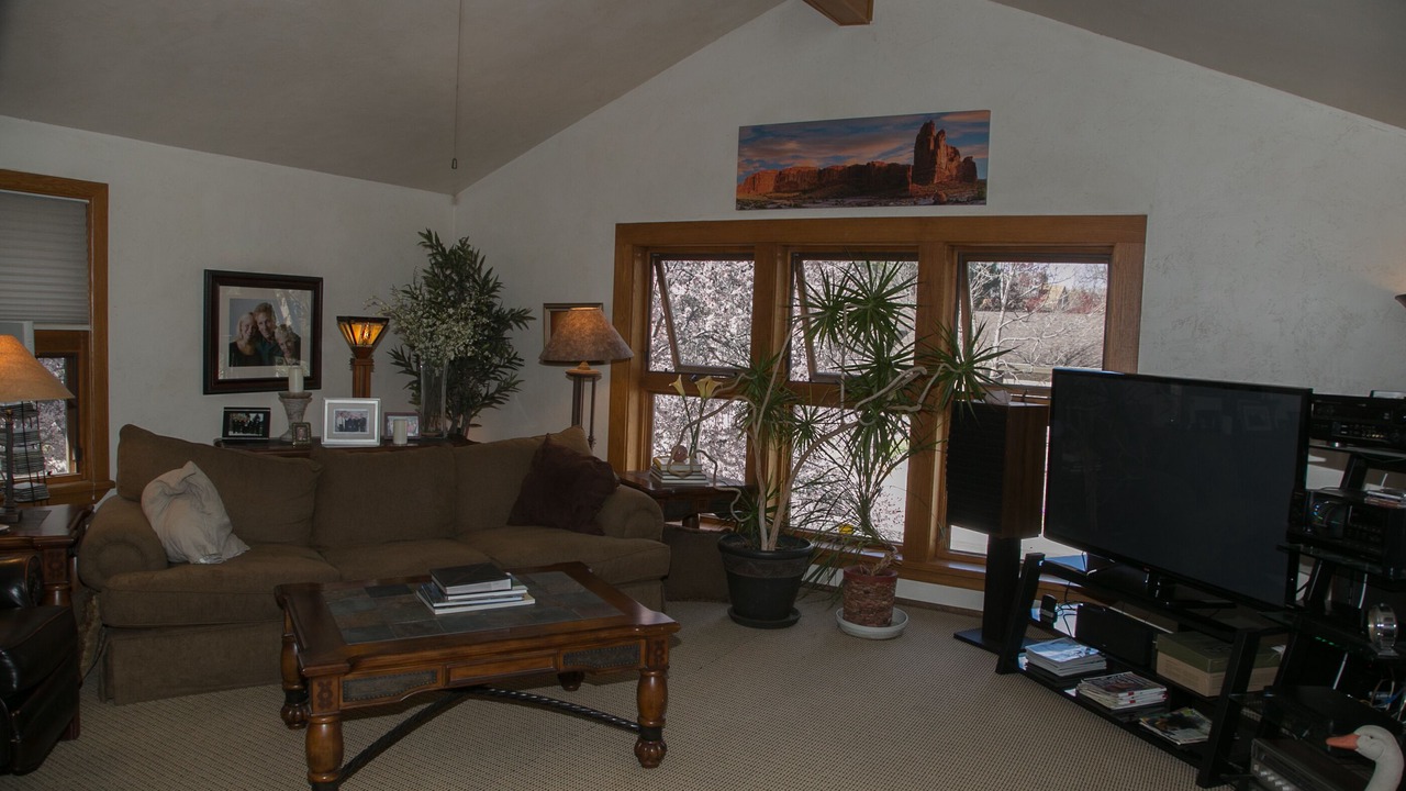 Photo of Livingroom in Dam East - West