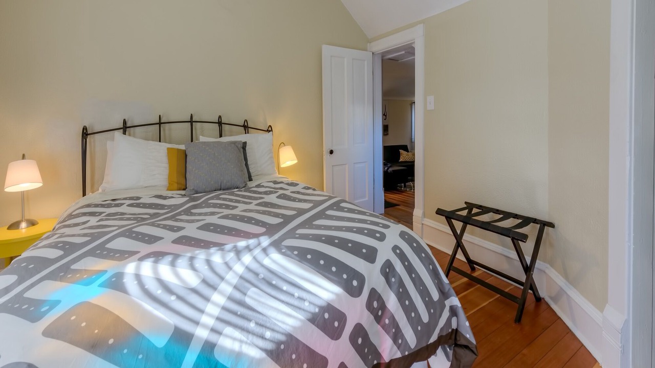 Photo of Bedroom in Mapleton Hill