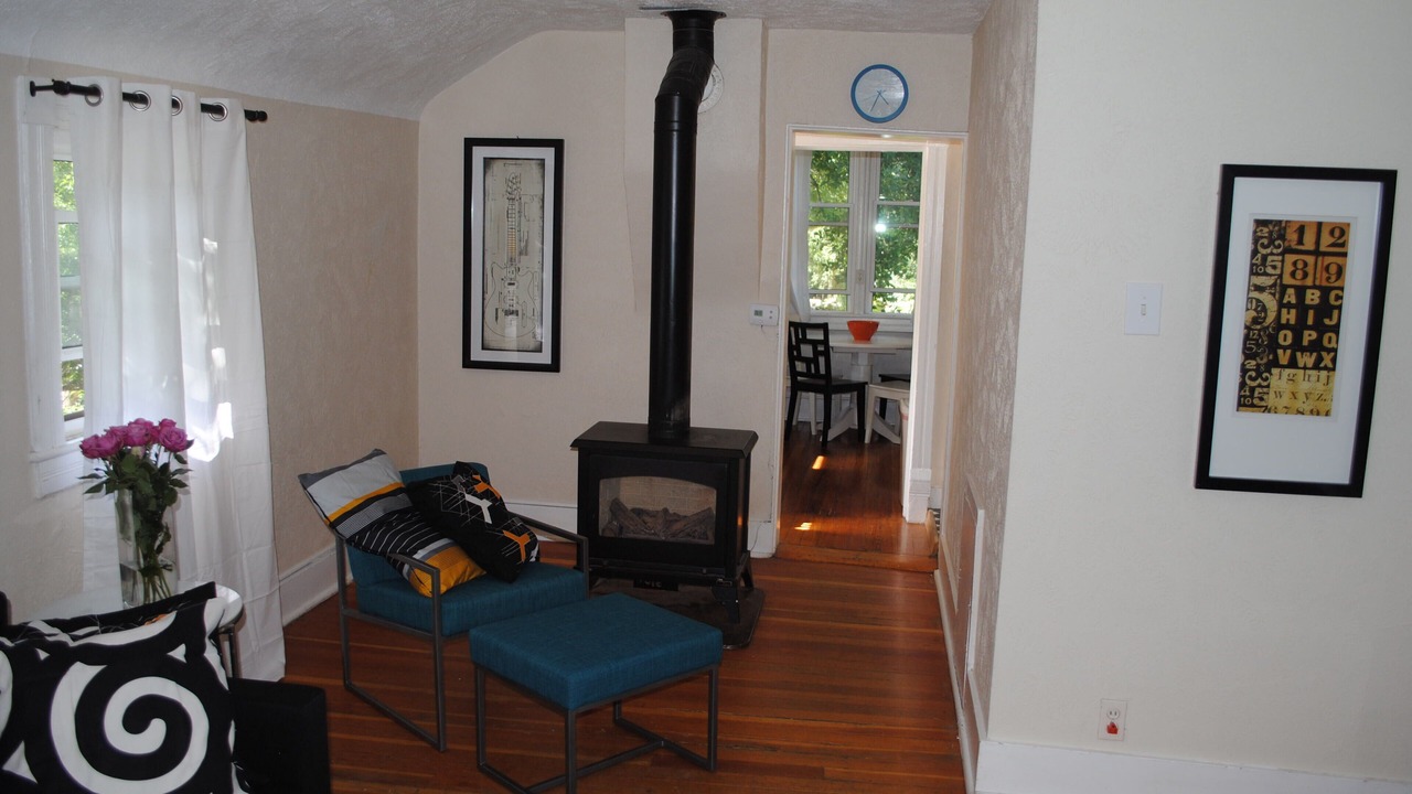 Photo of Livingroom in Mapleton Hill